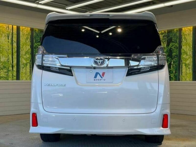 VELLFIRE-17