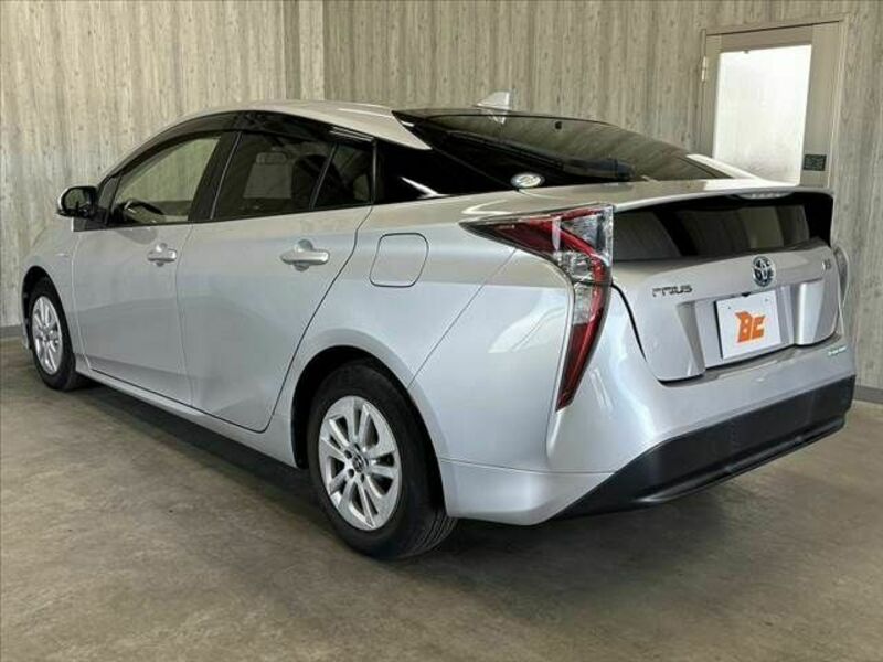 PRIUS-12