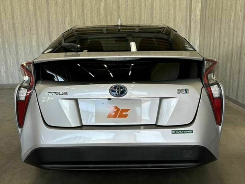 PRIUS-13