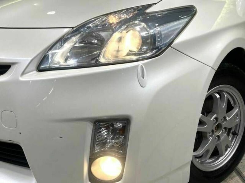 PRIUS-10