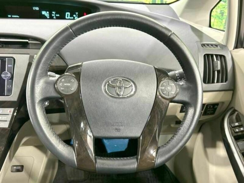 PRIUS-11