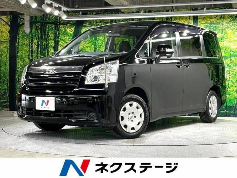 TOYOTA　NOAH