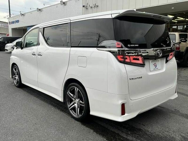 VELLFIRE-16