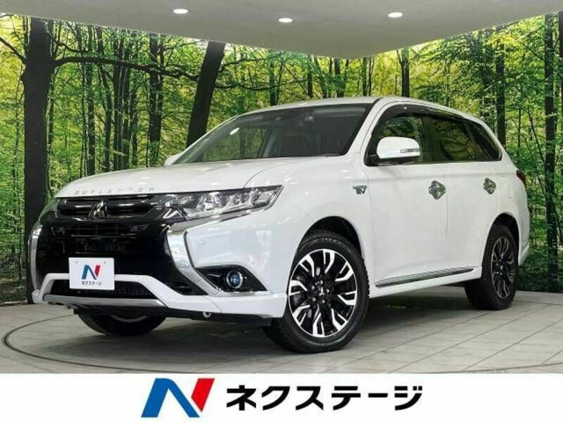 MITSUBISHI　OUTLANDER PHEV