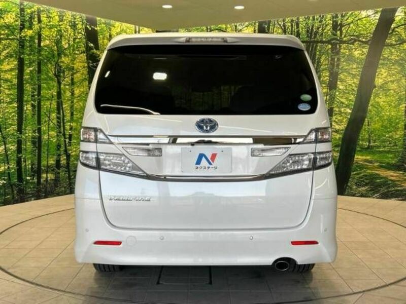 VELLFIRE-15