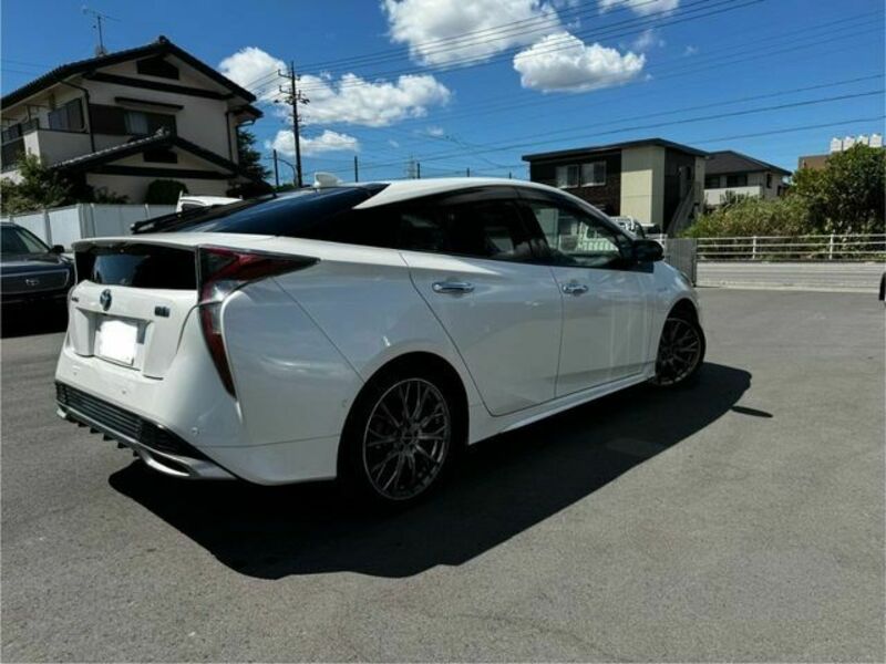 PRIUS-3