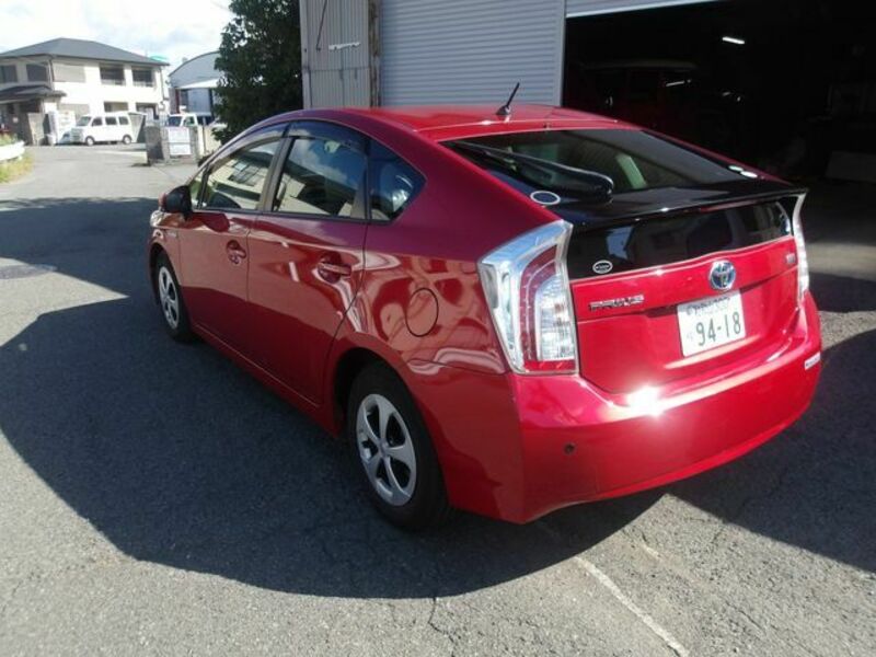 PRIUS-17