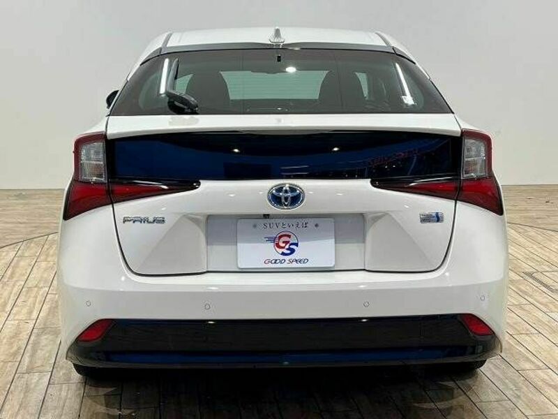 PRIUS-12