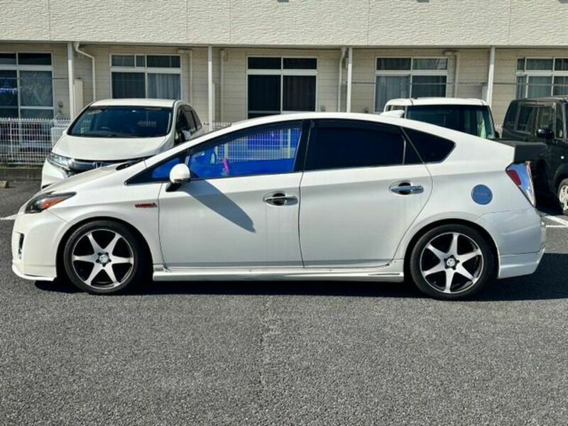 PRIUS-7