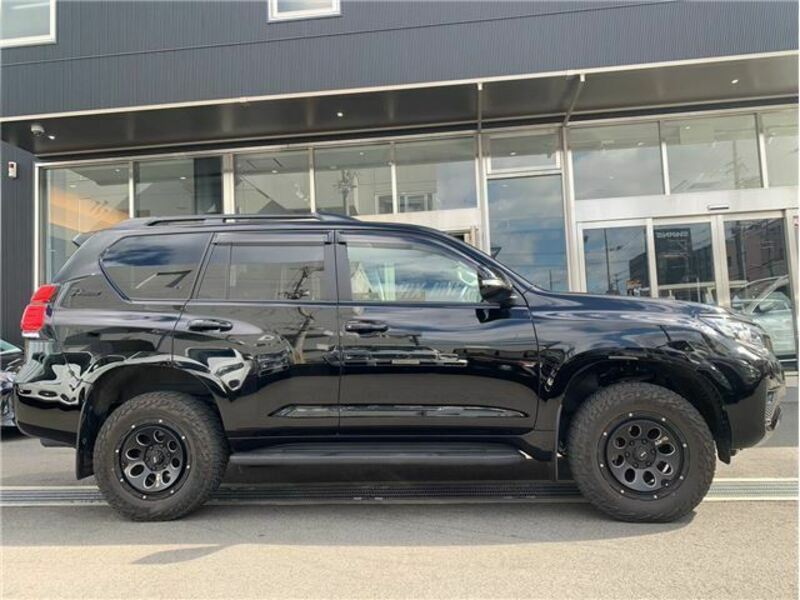 LAND CRUISER PRADO-7