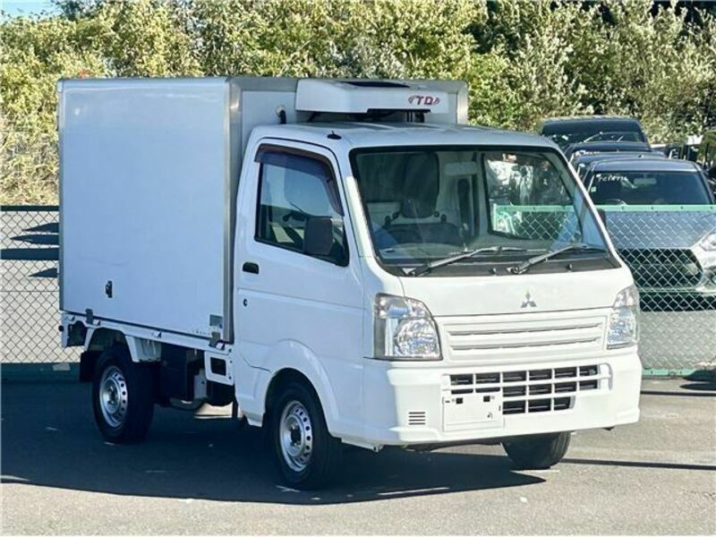 MITSUBISHI　MINICAB TRUCK