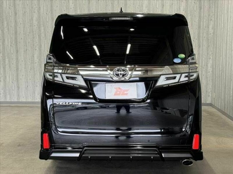 VELLFIRE-13