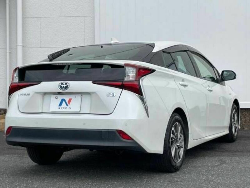 PRIUS-18