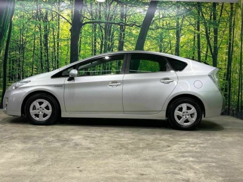 PRIUS-18