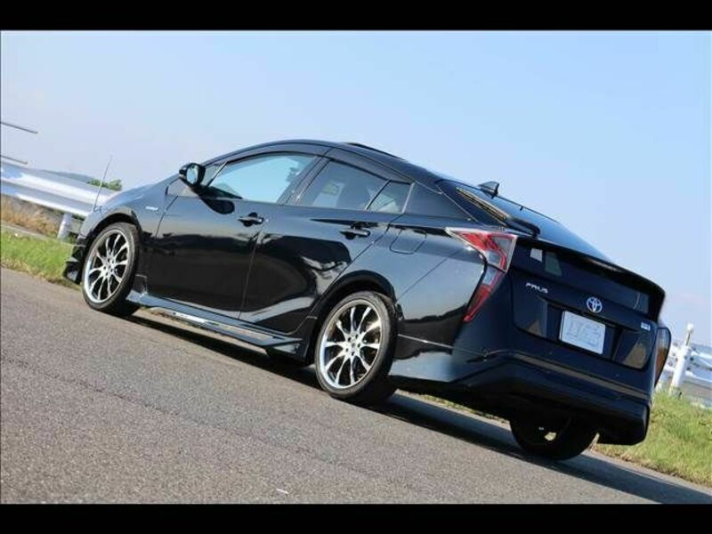 PRIUS-3