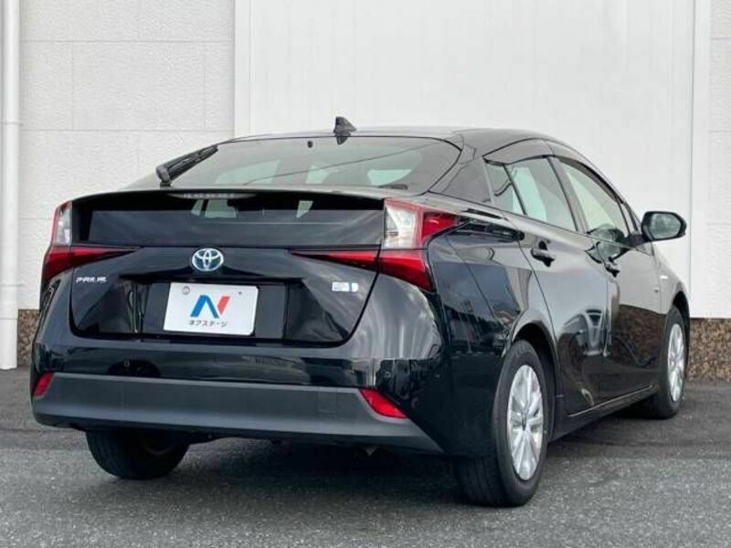 PRIUS-18