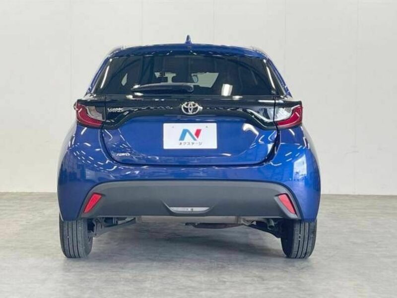 YARIS-15