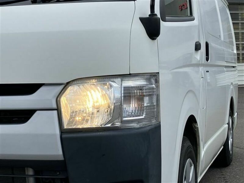 HIACE-10