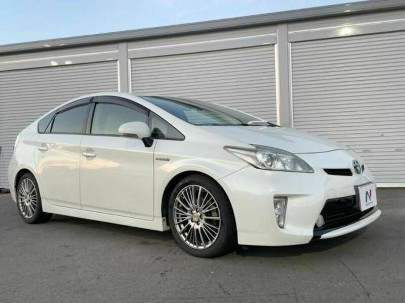 PRIUS-16