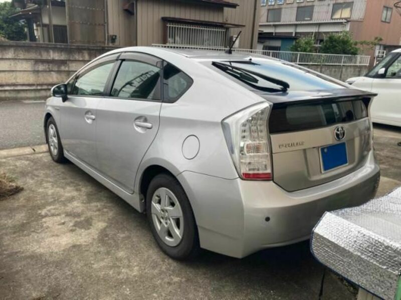 PRIUS-3