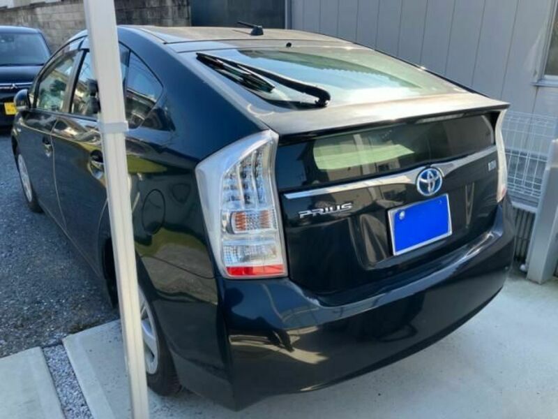 PRIUS-3