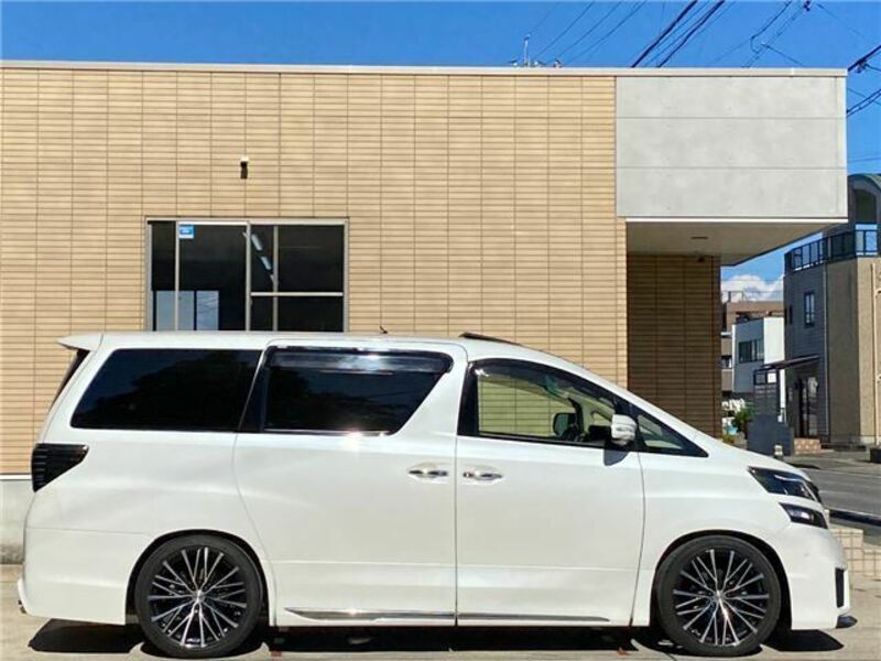 VELLFIRE-41