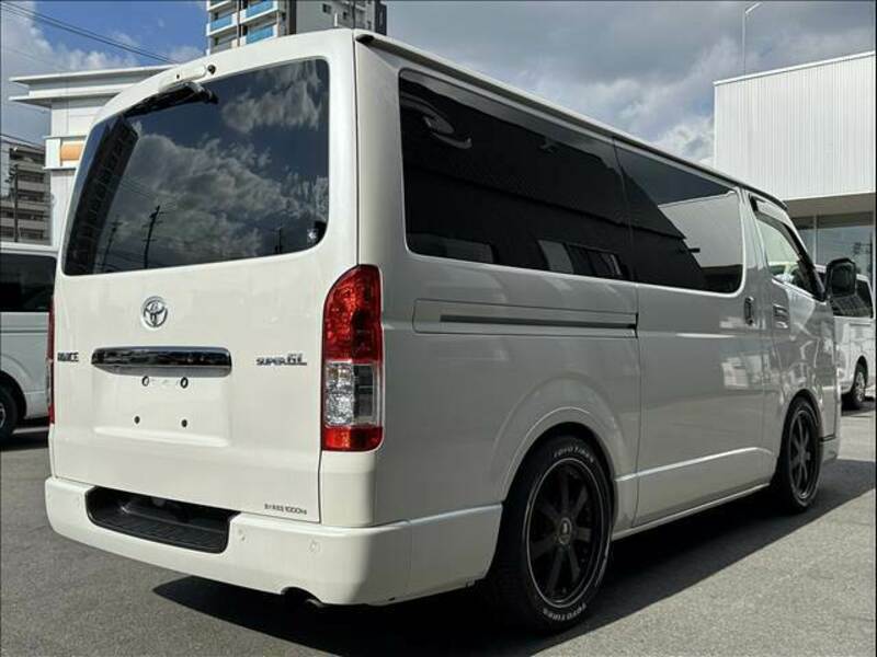 HIACE VAN-9