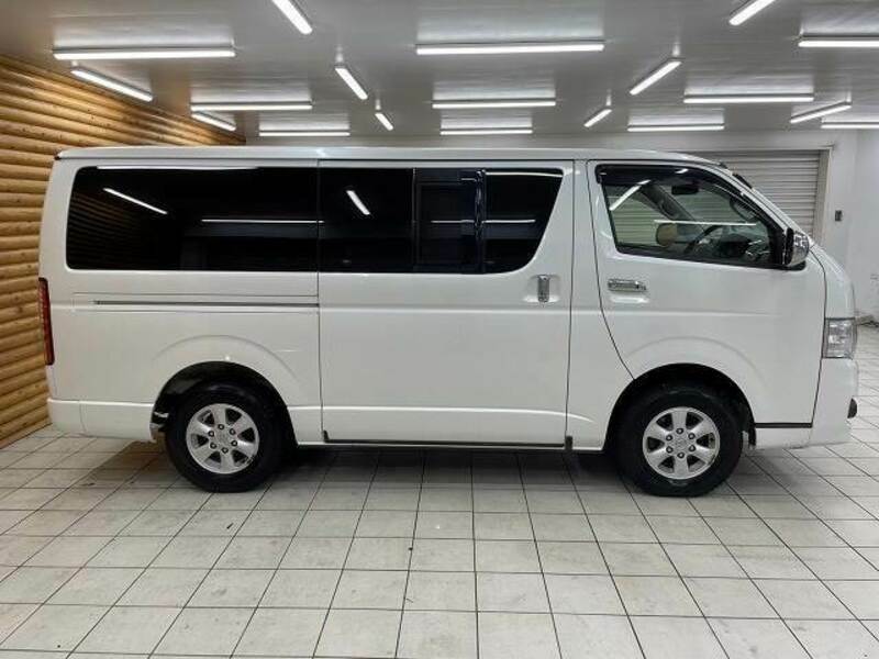 HIACE VAN-17