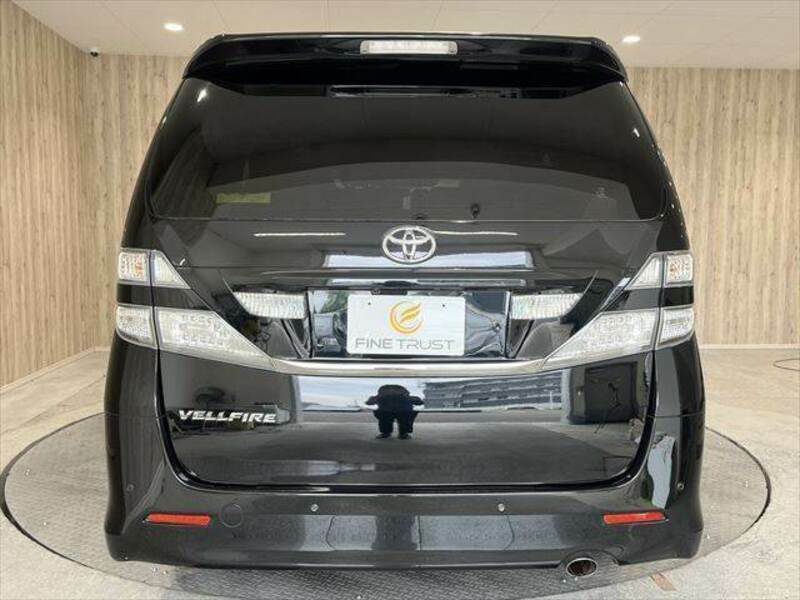 VELLFIRE-17