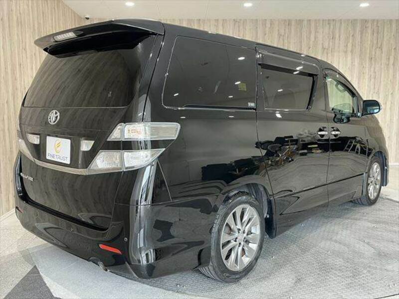 VELLFIRE-18