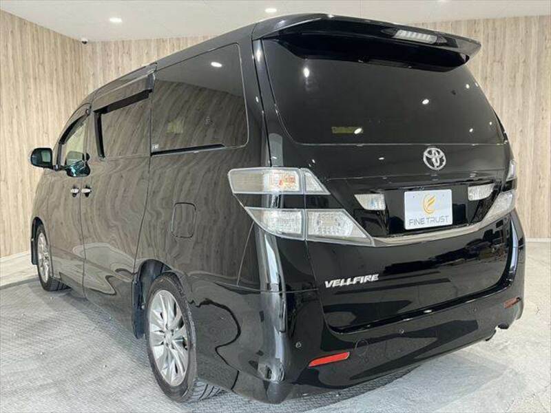 VELLFIRE-19