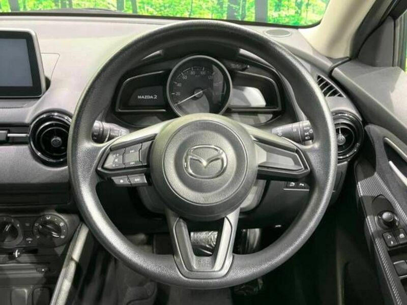 MAZDA2-11