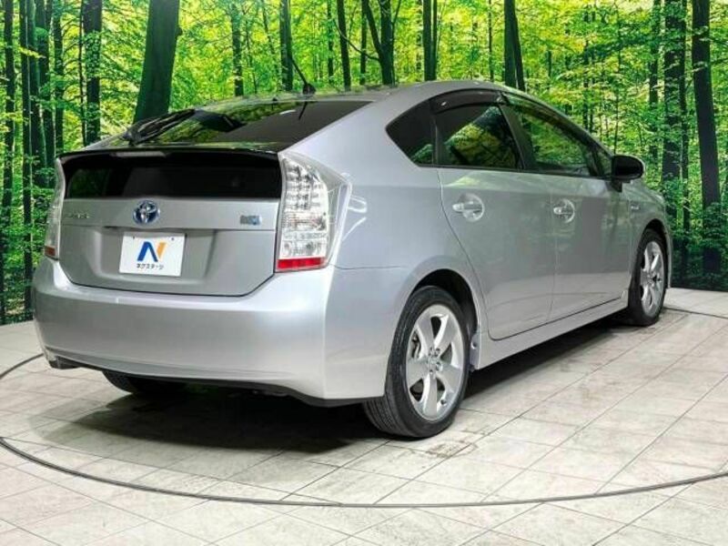 PRIUS-17