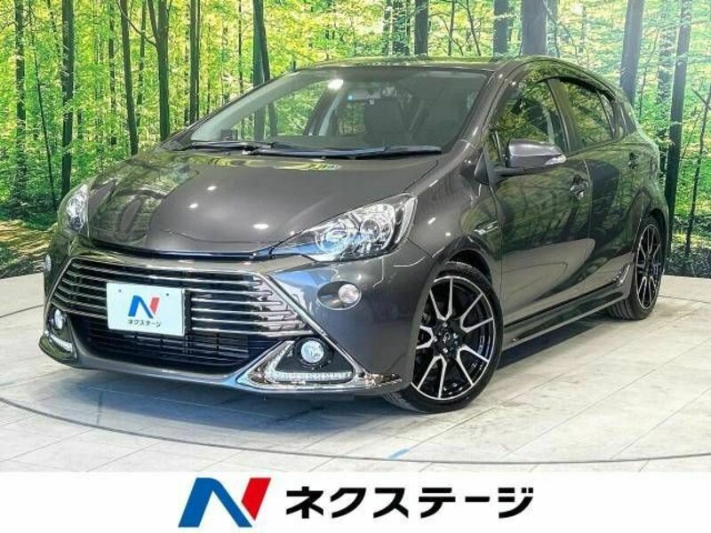 TOYOTA　AQUA