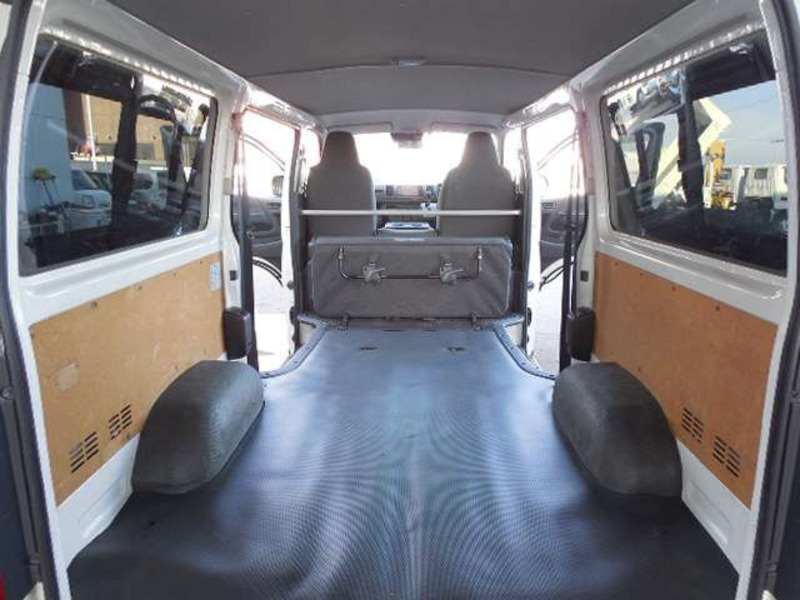 HIACE VAN-12