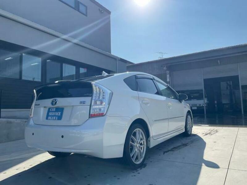 PRIUS-6