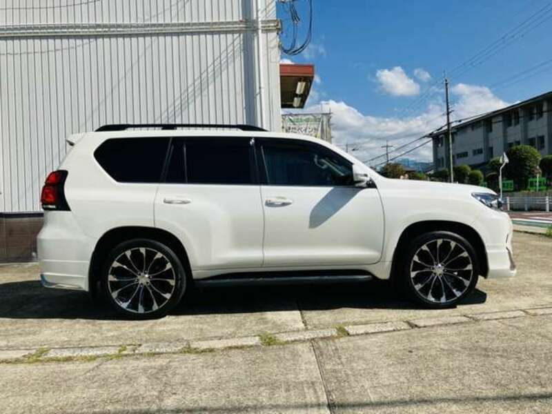 LAND CRUISER PRADO-15