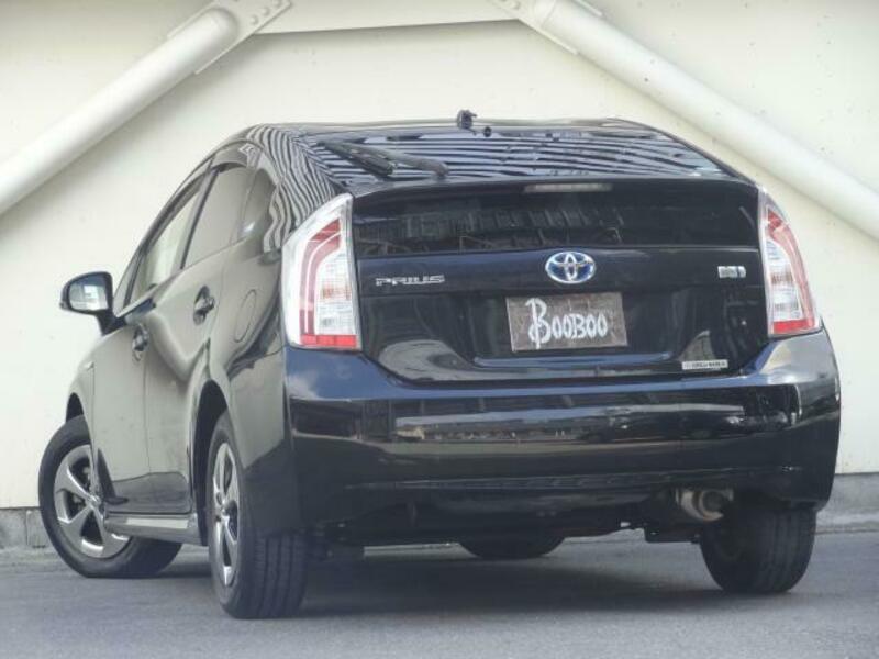 PRIUS-4