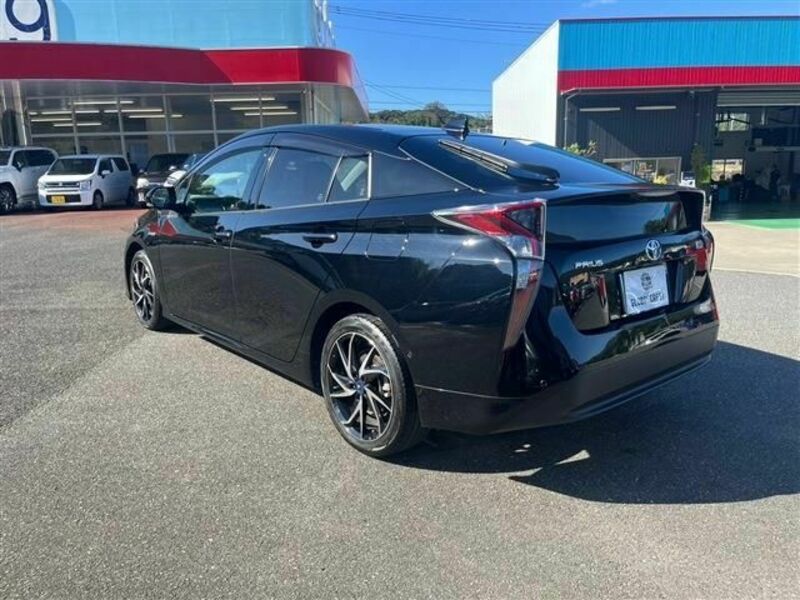 PRIUS-8