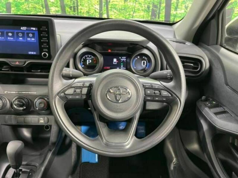 YARIS CROSS-11