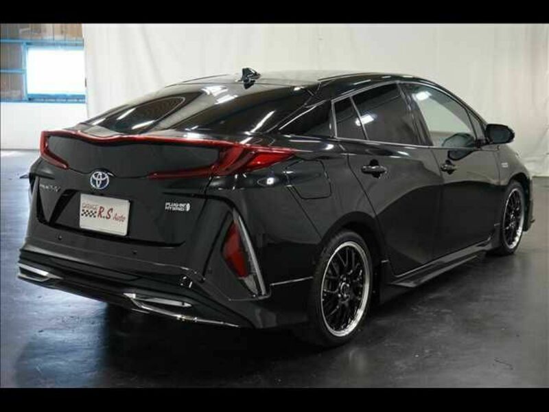 PRIUS PHV-8