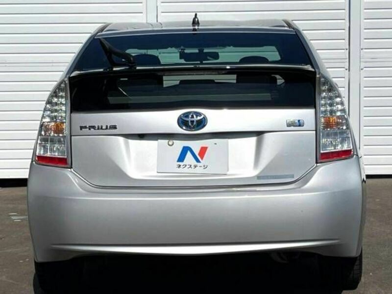 PRIUS-15