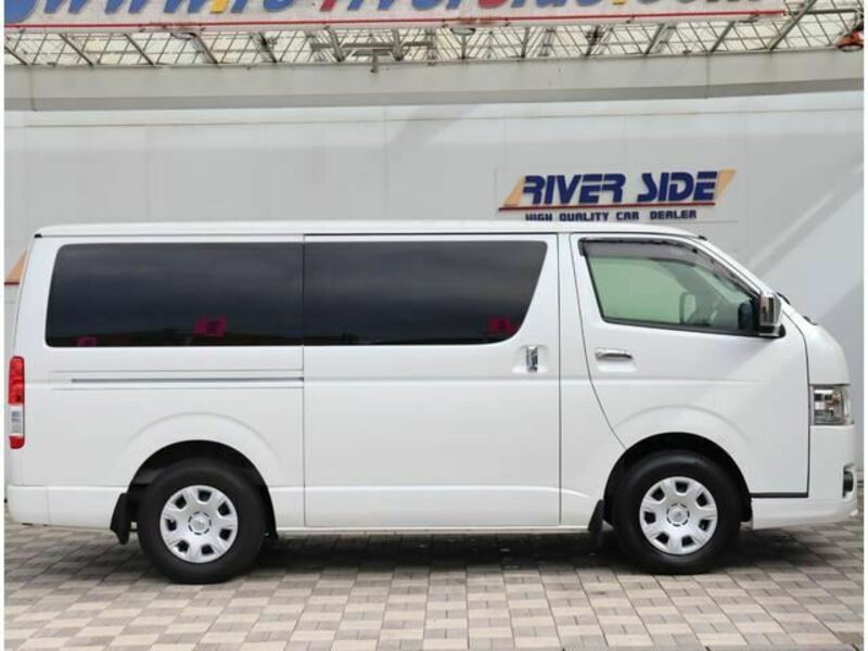 HIACE VAN-1