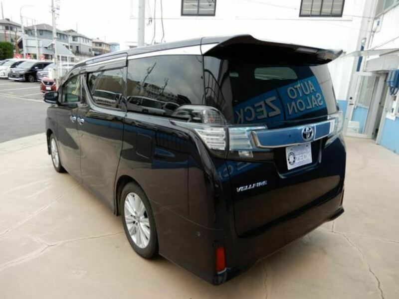 VELLFIRE-11