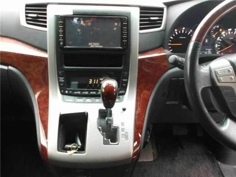 VELLFIRE-5