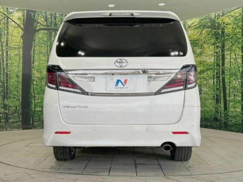 VELLFIRE-16