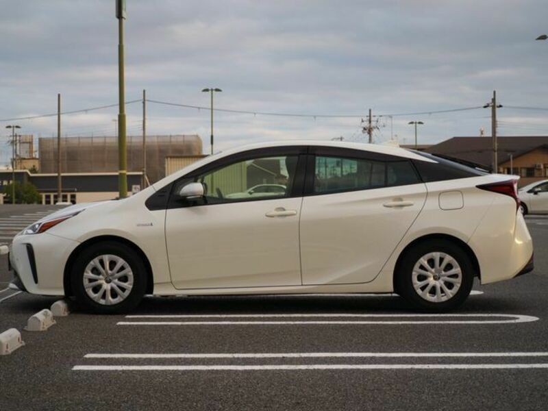 PRIUS-8