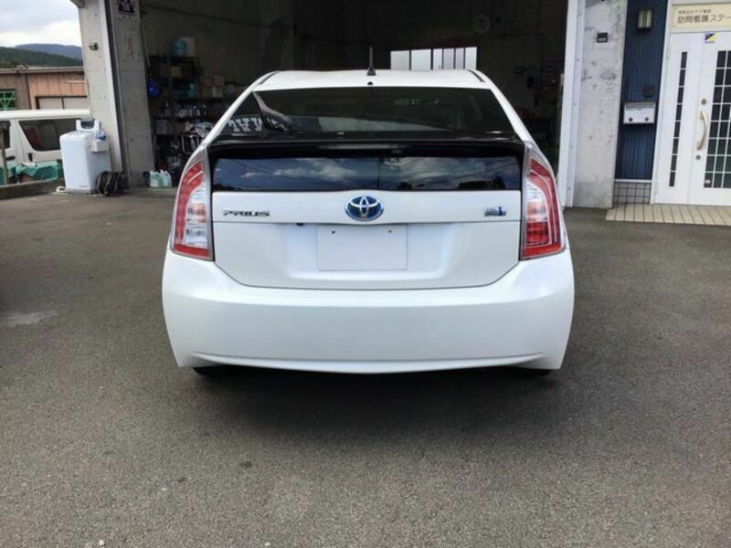 PRIUS-6