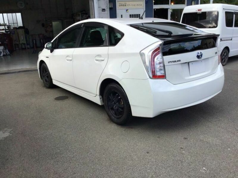 PRIUS-7