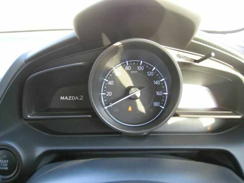 MAZDA2-6